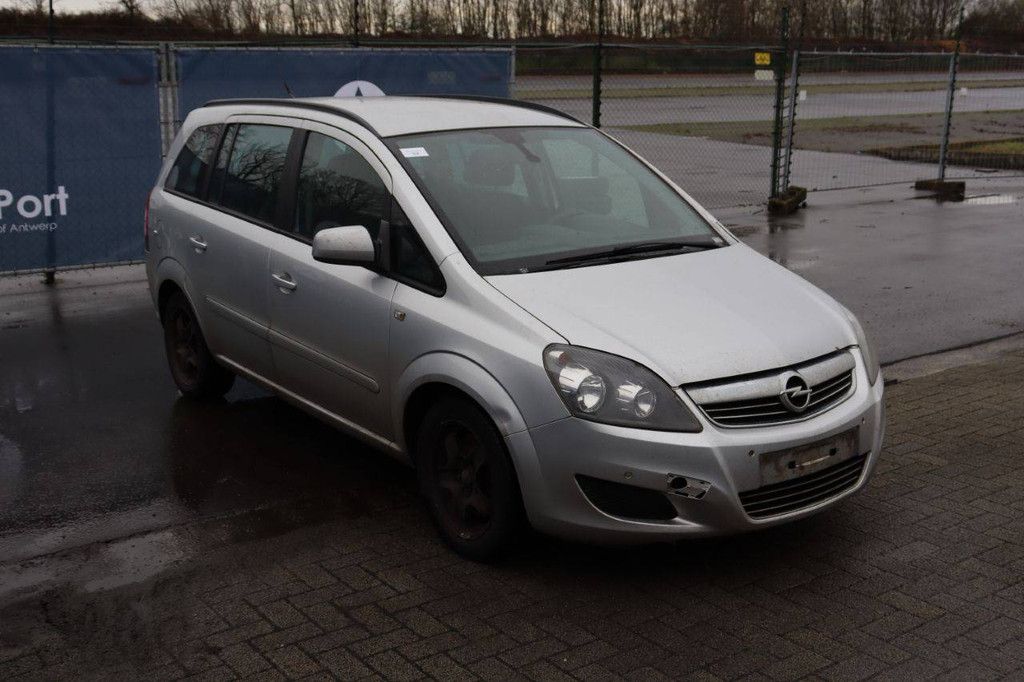 Passenger car Opel Zafira ecoFLEX Diesel 110 hp 2013 (Margin)