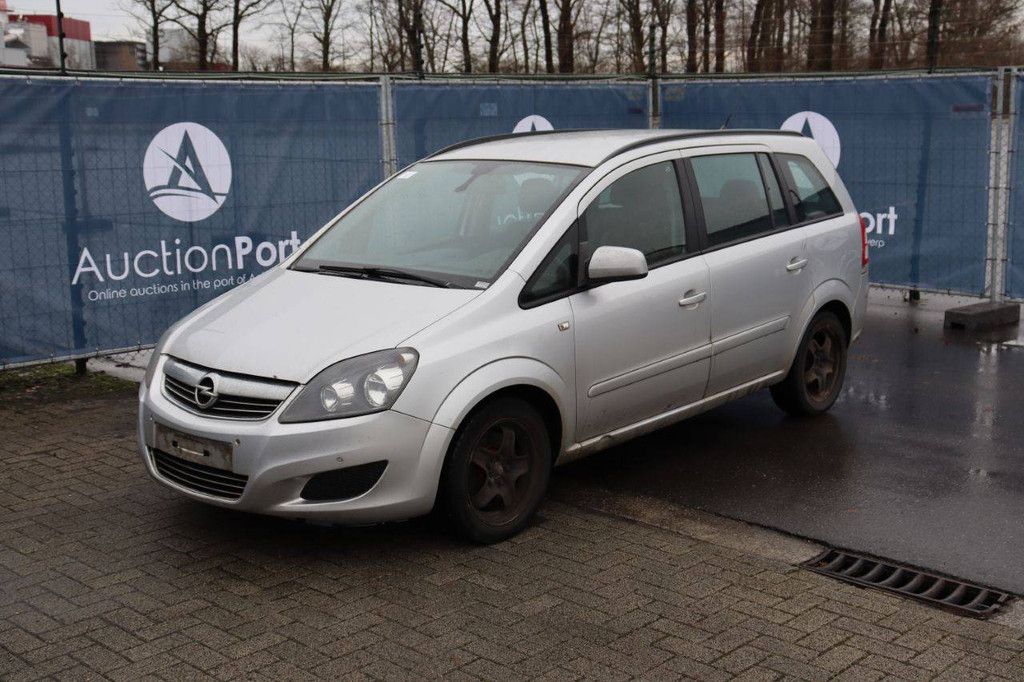 Passenger car Opel Zafira ecoFLEX Diesel 110 hp 2013 (Margin)