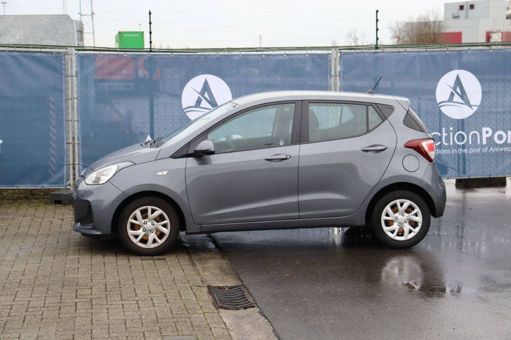 Passenger car Hyundai i10 Petrol 65 hp 2017 (Margin)