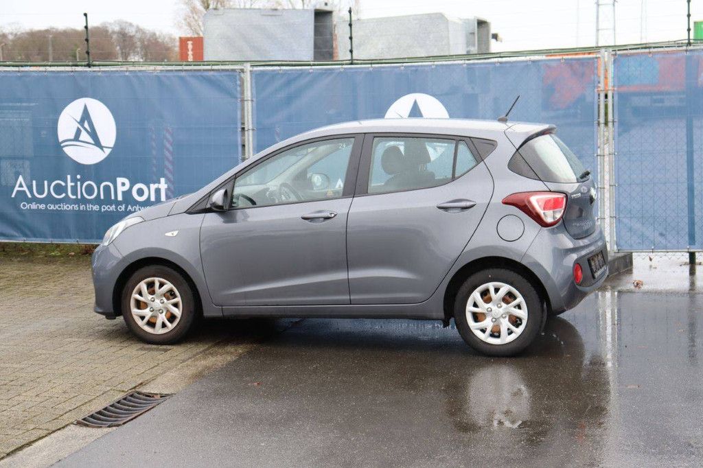 Passenger car Hyundai i10 Petrol 65 hp 2017 (Margin)