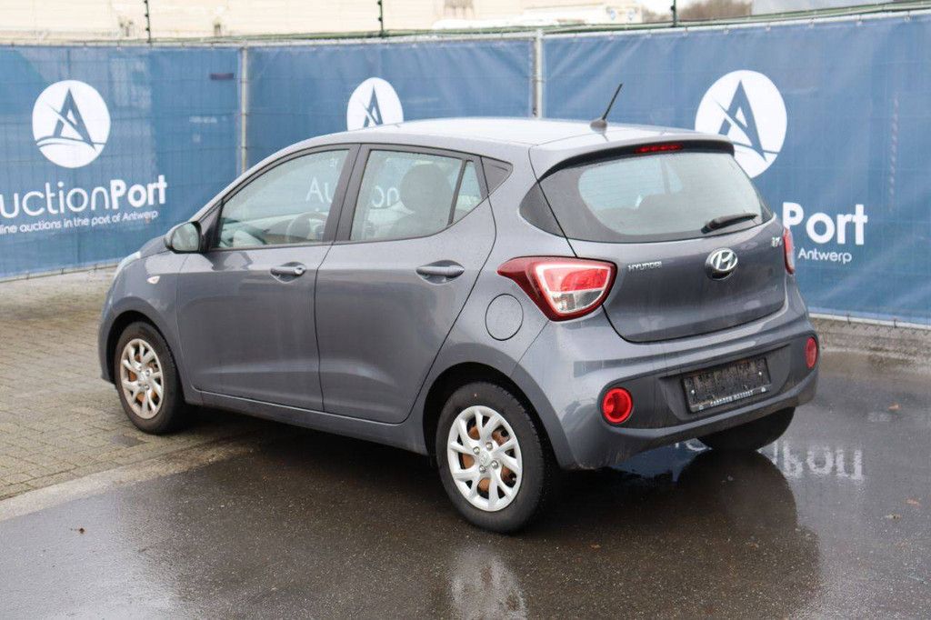 Passenger car Hyundai i10 Petrol 65 hp 2017 (Margin)