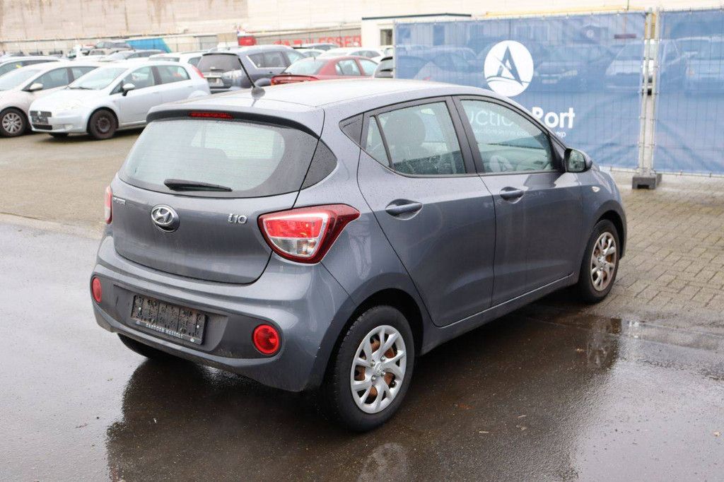 Passenger car Hyundai i10 Petrol 65 hp 2017 (Margin)