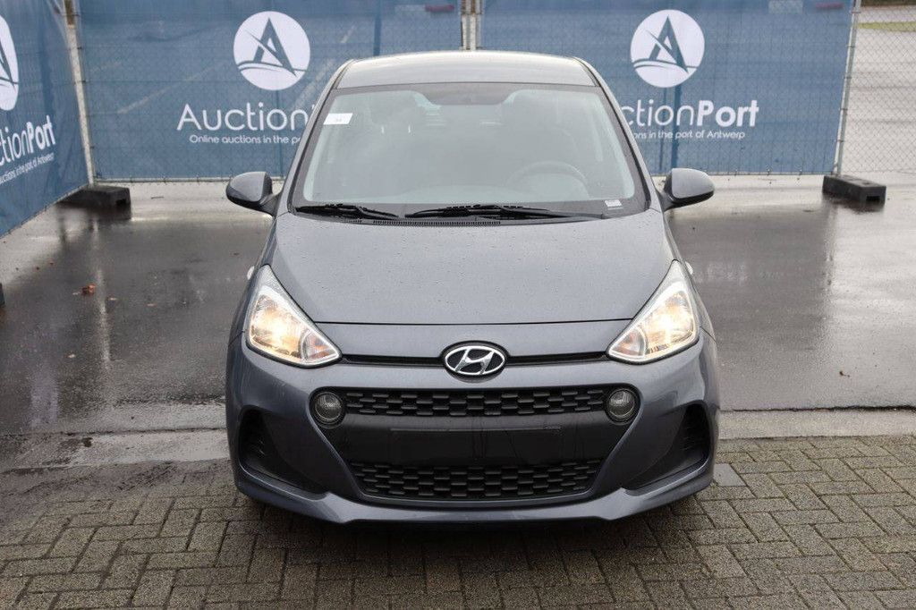 Passenger car Hyundai i10 Petrol 65 hp 2017 (Margin)