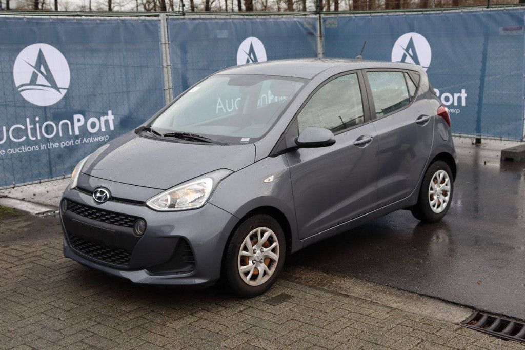 Passenger car Hyundai i10 Petrol 65 hp 2017 (Margin)