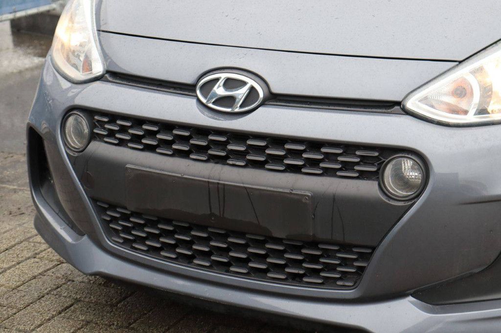 Passenger car Hyundai i10 Petrol 65 hp 2017 (Margin)