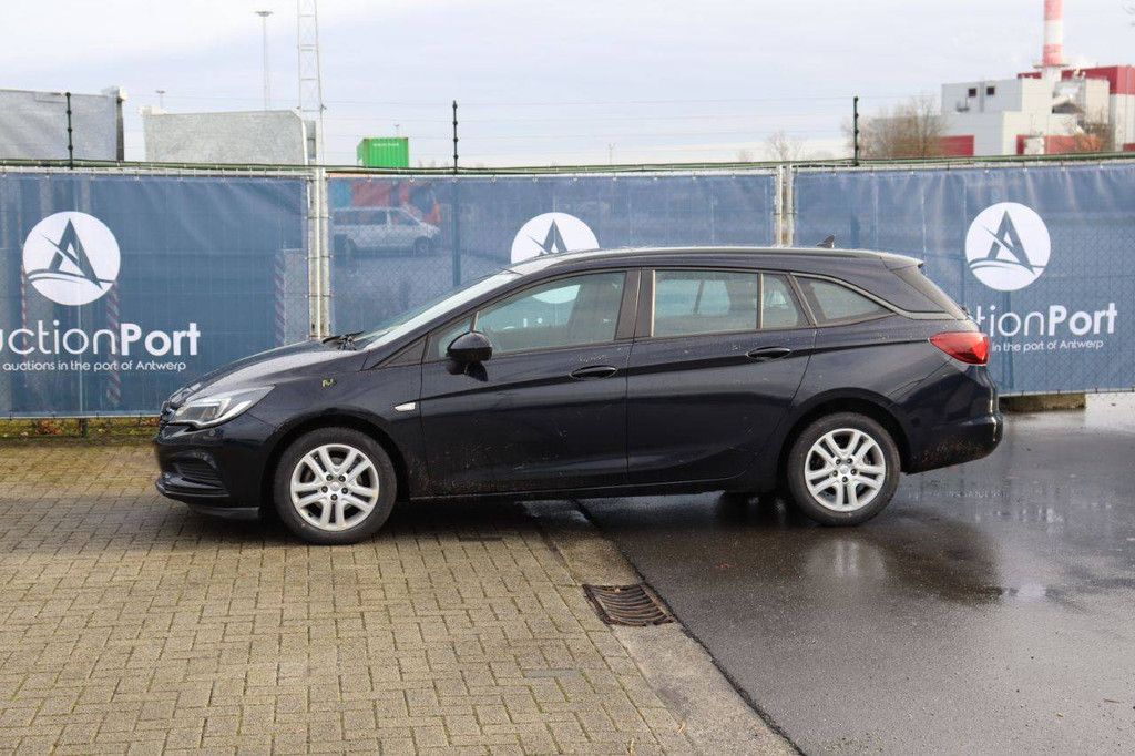 Passenger car Opel Astra ECO TEC D Diesel 110 hp 2019 (Margin)