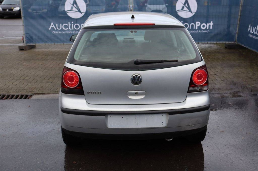 Passenger car Volkswagen Polo Petrol 60 hp 2008 (Margin)