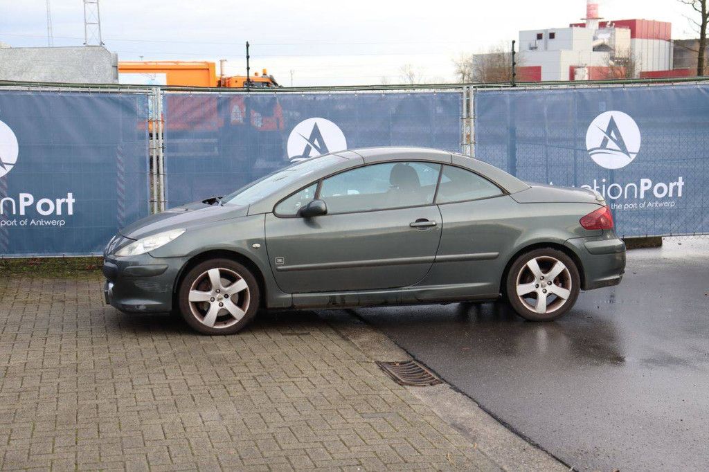 Passenger car Peugeot 307cc Diesel 136hp 2007 (Margin)
