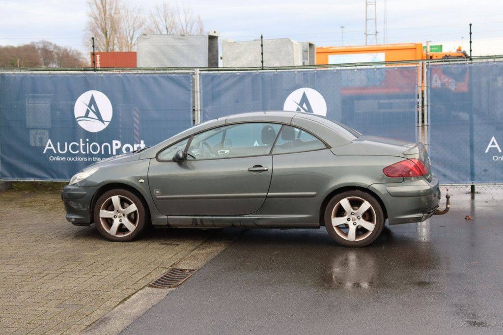 Passenger car Peugeot 307cc Diesel 136hp 2007 (Margin)