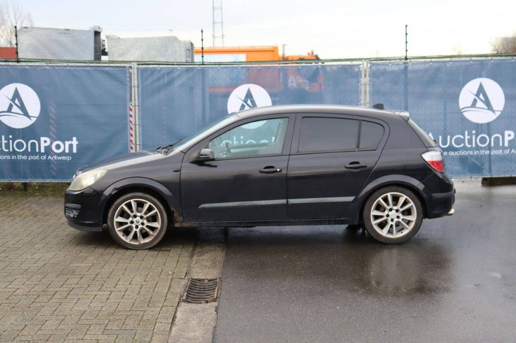 Passenger car Opel Astra Petrol 125 hp 2005 (Margin)