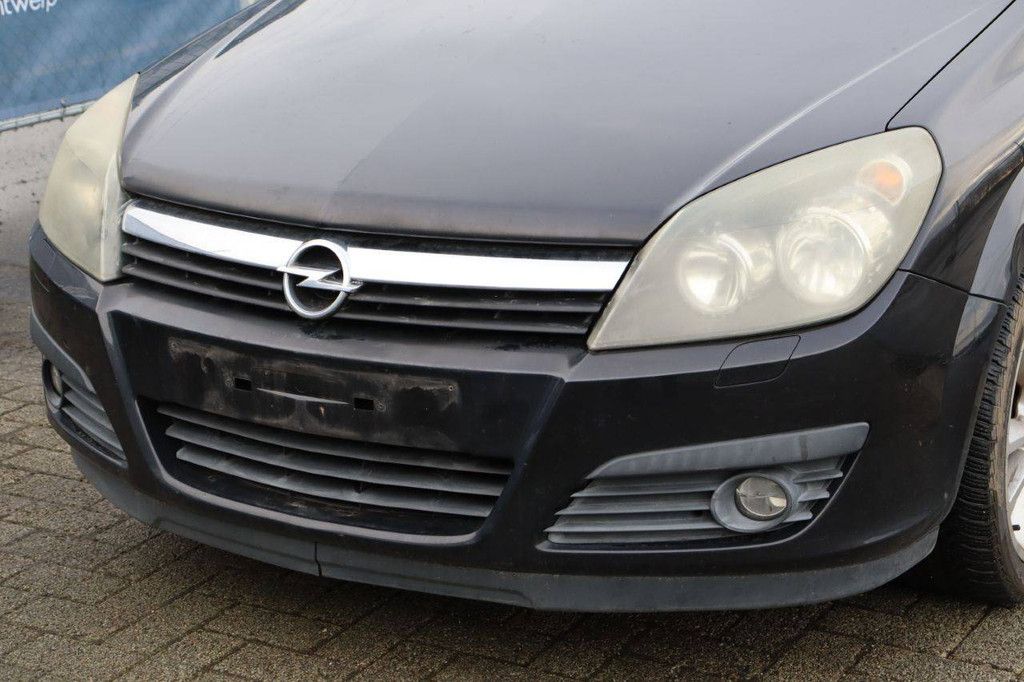 Passenger car Opel Astra Petrol 125 hp 2005 (Margin)