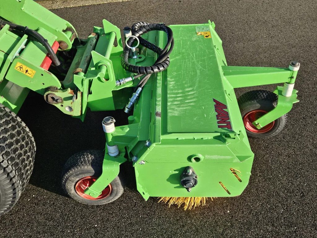 Avant Borstel met opvangbak 1050