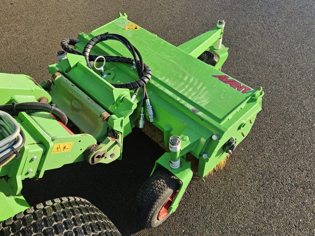 Avant Borstel met opvangbak 1050