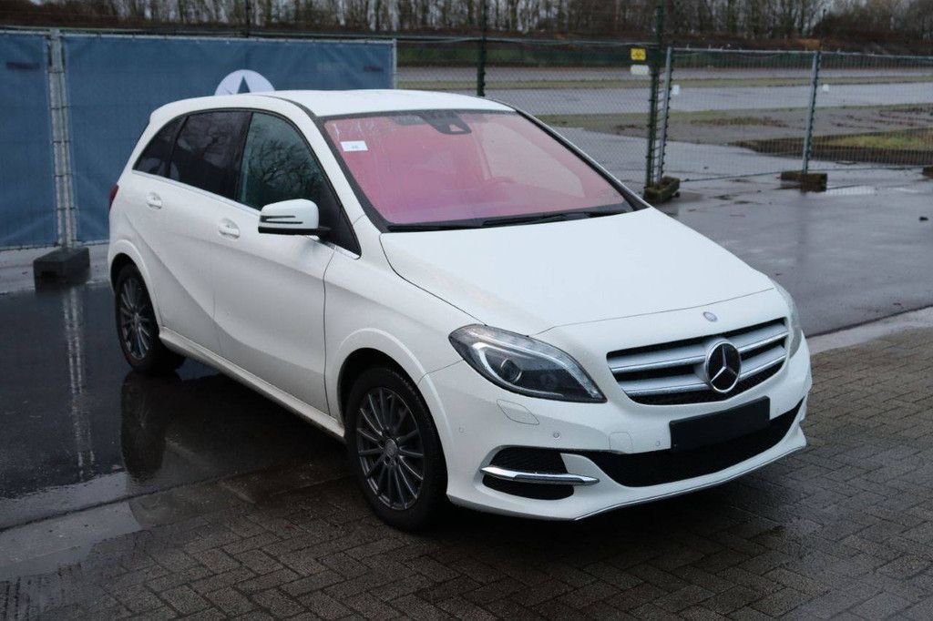 Mercedes-Benz B250e Electric 180hp 2016 Passenger Car (Margin)