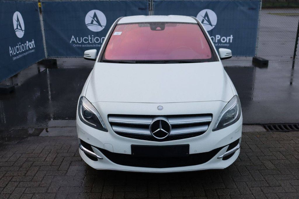 Mercedes-Benz B250e Electric 180hp 2016 Passenger Car (Margin)