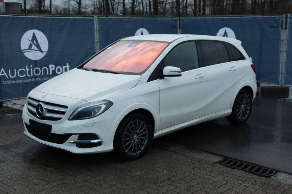 Mercedes-Benz B250e Electric 180hp 2016 Passenger Car (Margin)