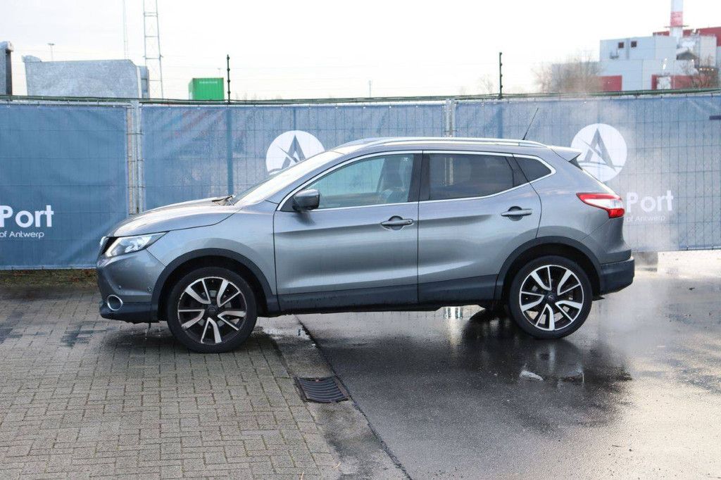 SUV Nissan Qashqai Petrol 115hp 2015 (Margin)
