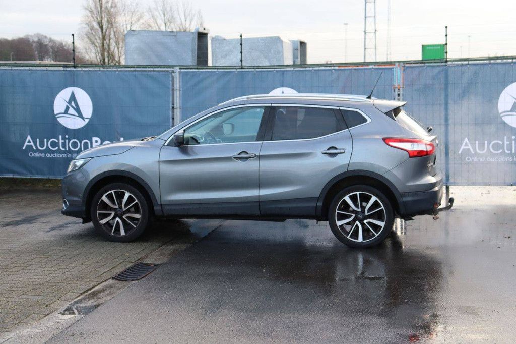 SUV Nissan Qashqai Petrol 115hp 2015 (Margin)