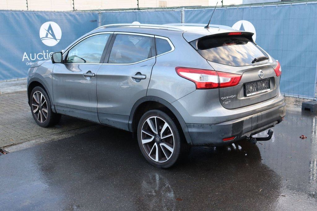 SUV Nissan Qashqai Petrol 115hp 2015 (Margin)