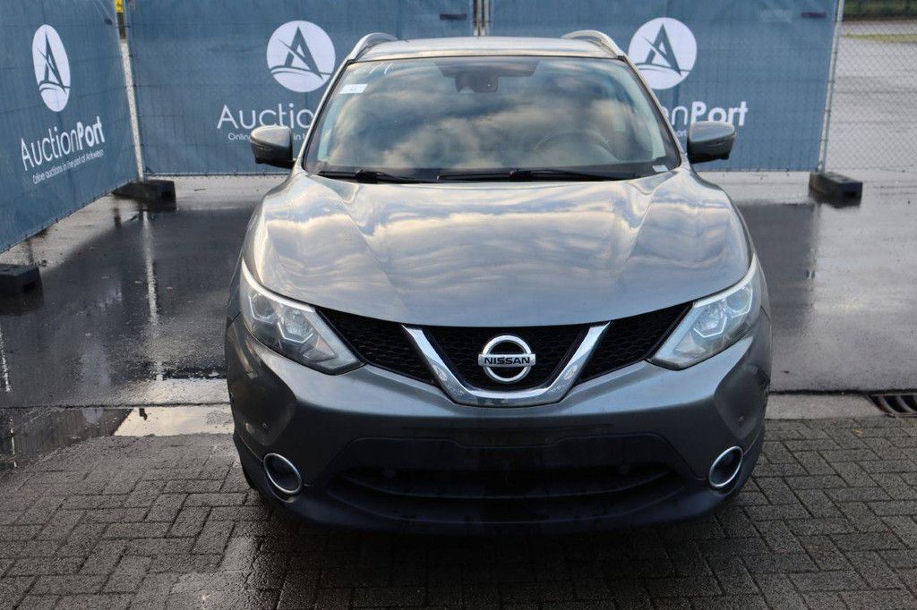 SUV Nissan Qashqai Petrol 115hp 2015 (Margin)