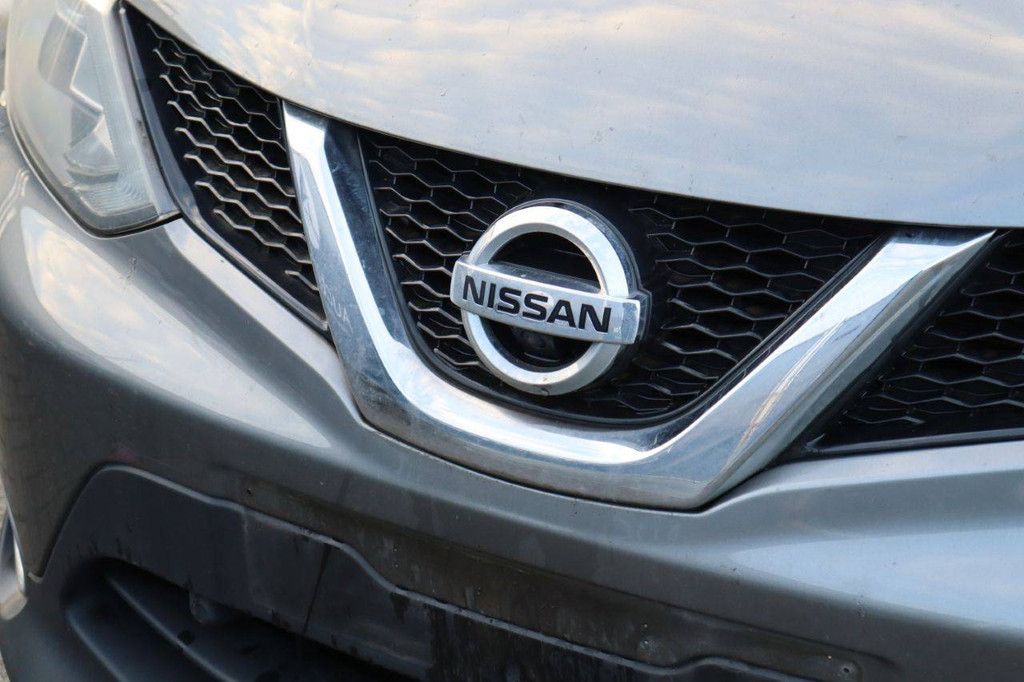 SUV Nissan Qashqai Petrol 115hp 2015 (Margin)