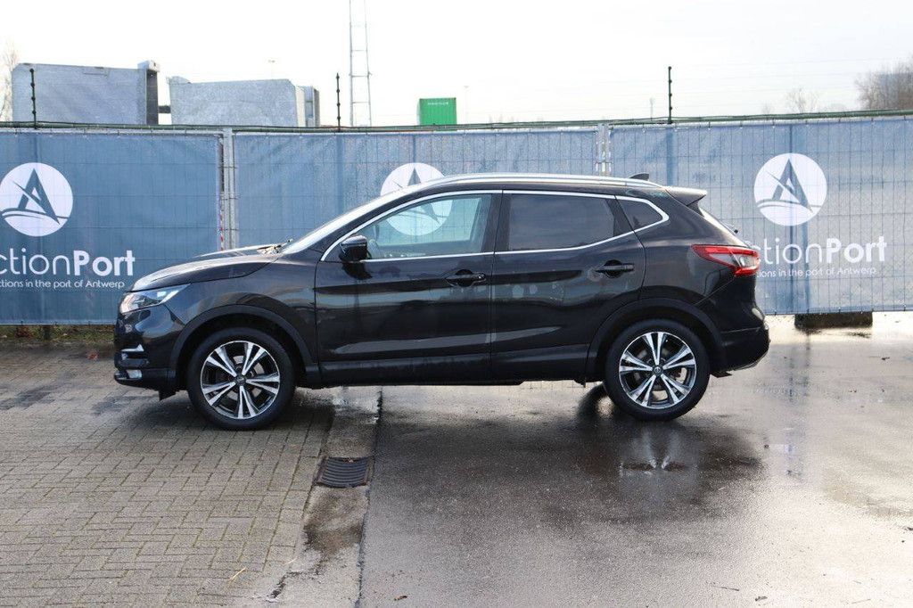 SUV Nissan Qashqai Petrol 115hp 2018 (Margin)