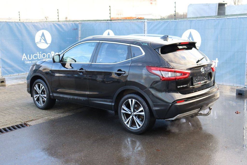 SUV Nissan Qashqai Petrol 115hp 2018 (Margin)