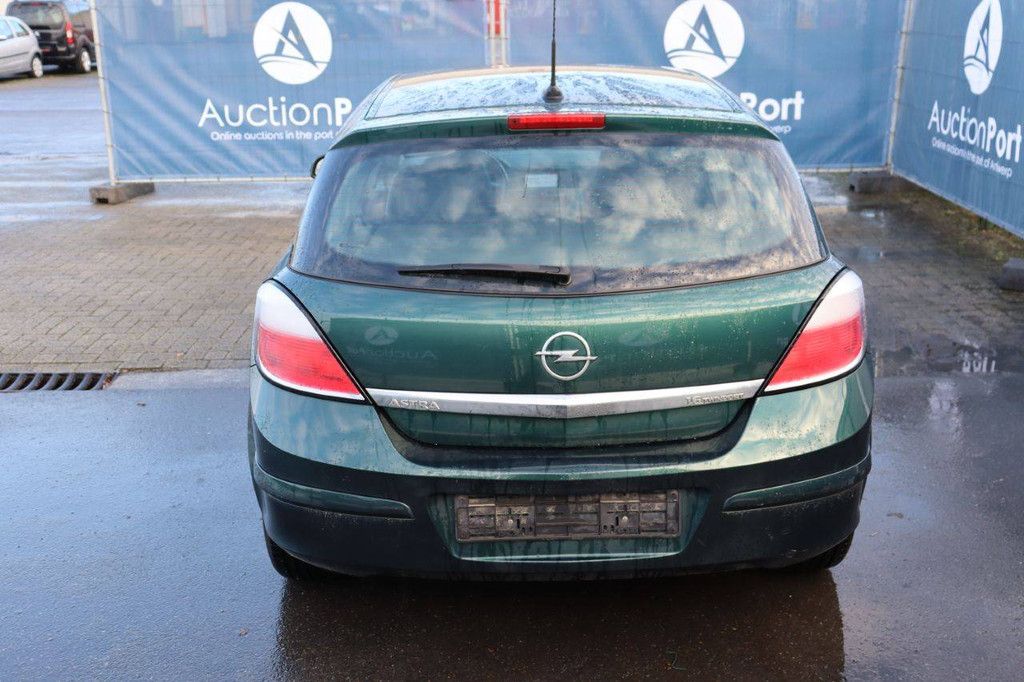 Passenger car Opel Astra Petrol 90 hp 2004 (Margin)