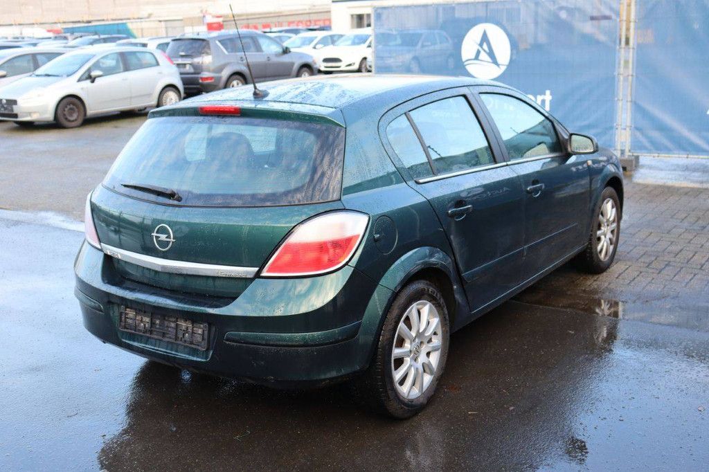 Passenger car Opel Astra Petrol 90 hp 2004 (Margin)