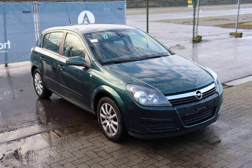 Passenger car Opel Astra Petrol 90 hp 2004 (Margin)