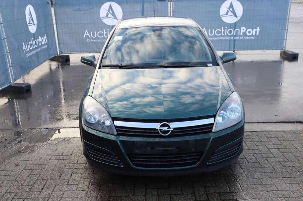 Passenger car Opel Astra Petrol 90 hp 2004 (Margin)