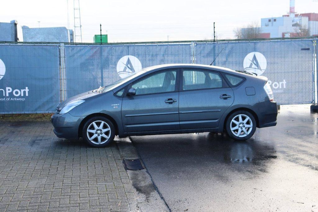 Pkw Toyota Prius Benzin (Vollhybrid) 78 PS 2008 (Marge)