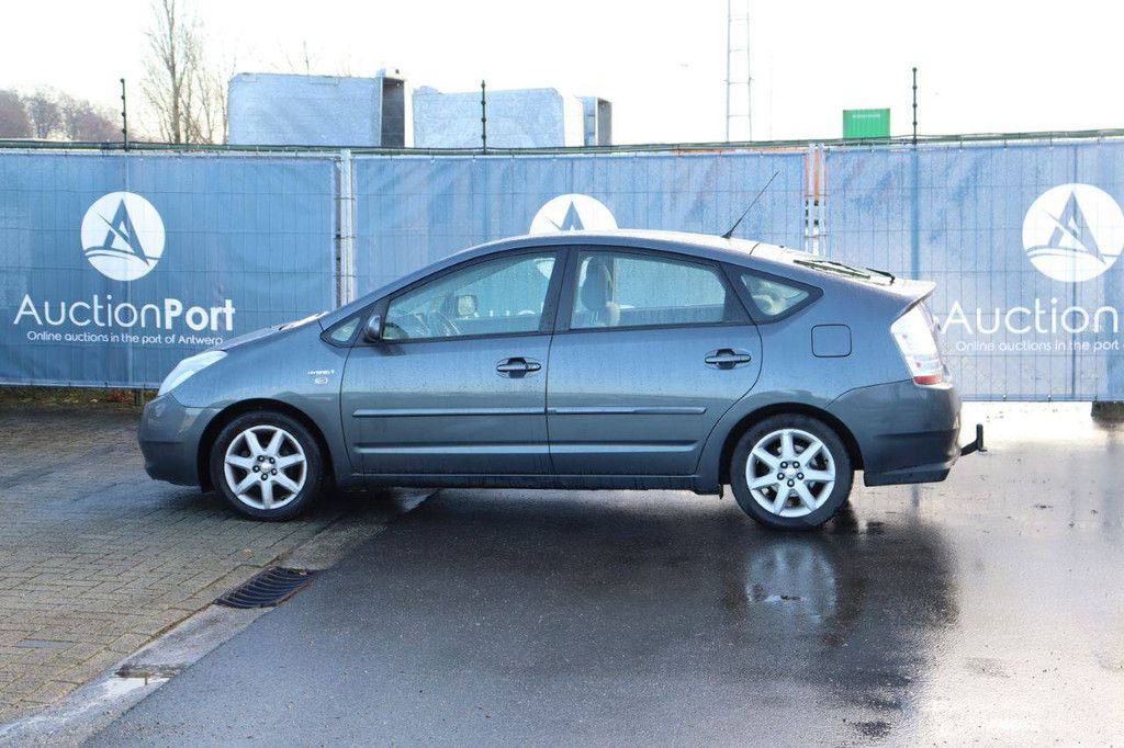 Pkw Toyota Prius Benzin (Vollhybrid) 78 PS 2008 (Marge)