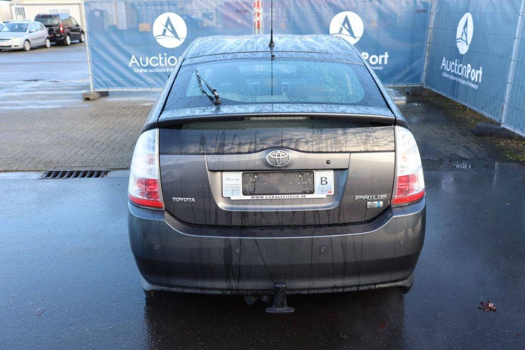 Pkw Toyota Prius Benzin (Vollhybrid) 78 PS 2008 (Marge)