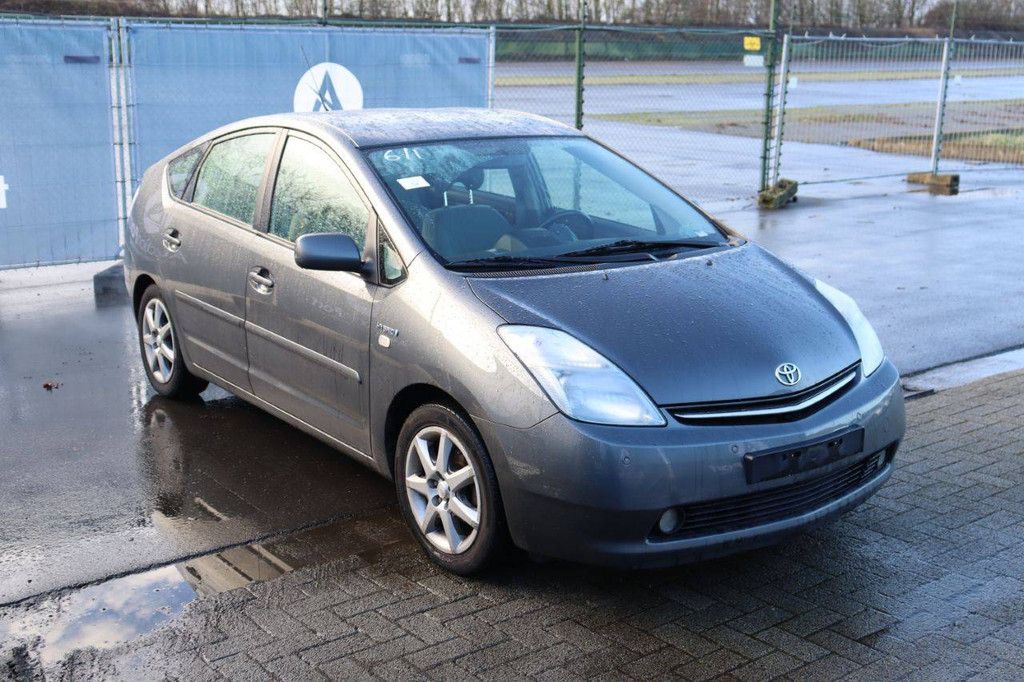 Pkw Toyota Prius Benzin (Vollhybrid) 78 PS 2008 (Marge)