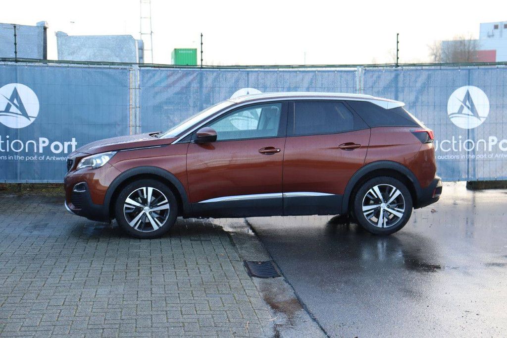 SUV Peugeot 3008 Petrol 130 hp 2020 (Margin)