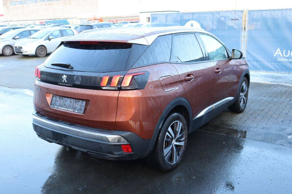 SUV Peugeot 3008 Petrol 130 hp 2020 (Margin)