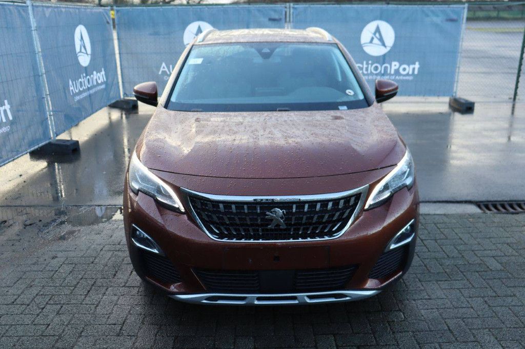 SUV Peugeot 3008 Petrol 130 hp 2020 (Margin)