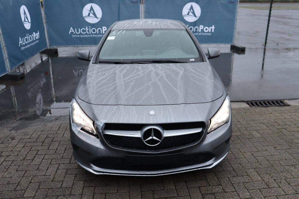 Passenger car Mercedes-Benz CLA Petrol 122 hp 2017 (Margin)