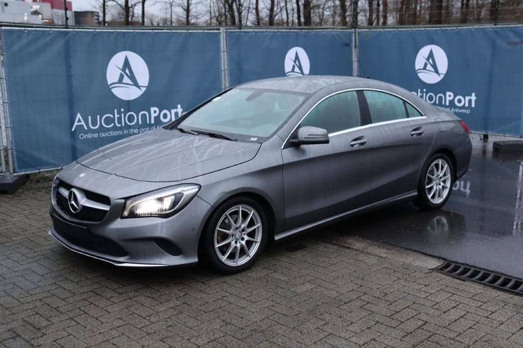 Passenger car Mercedes-Benz CLA Petrol 122 hp 2017 (Margin)