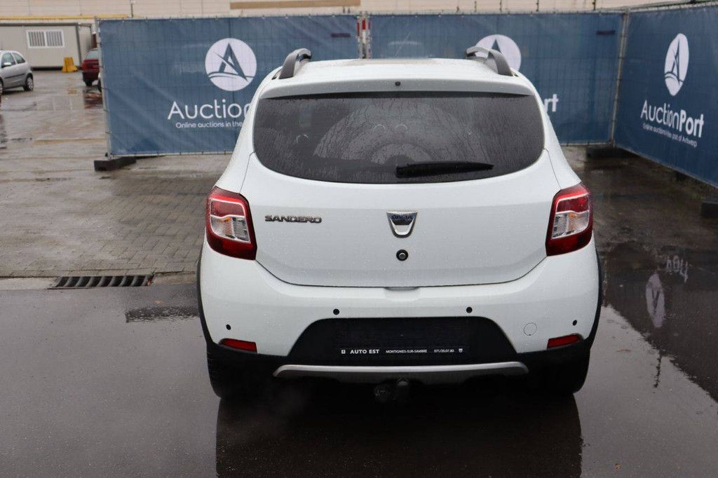 SUV Dacia Sandero Stepway Petrol 90hp 2014 (Margin)