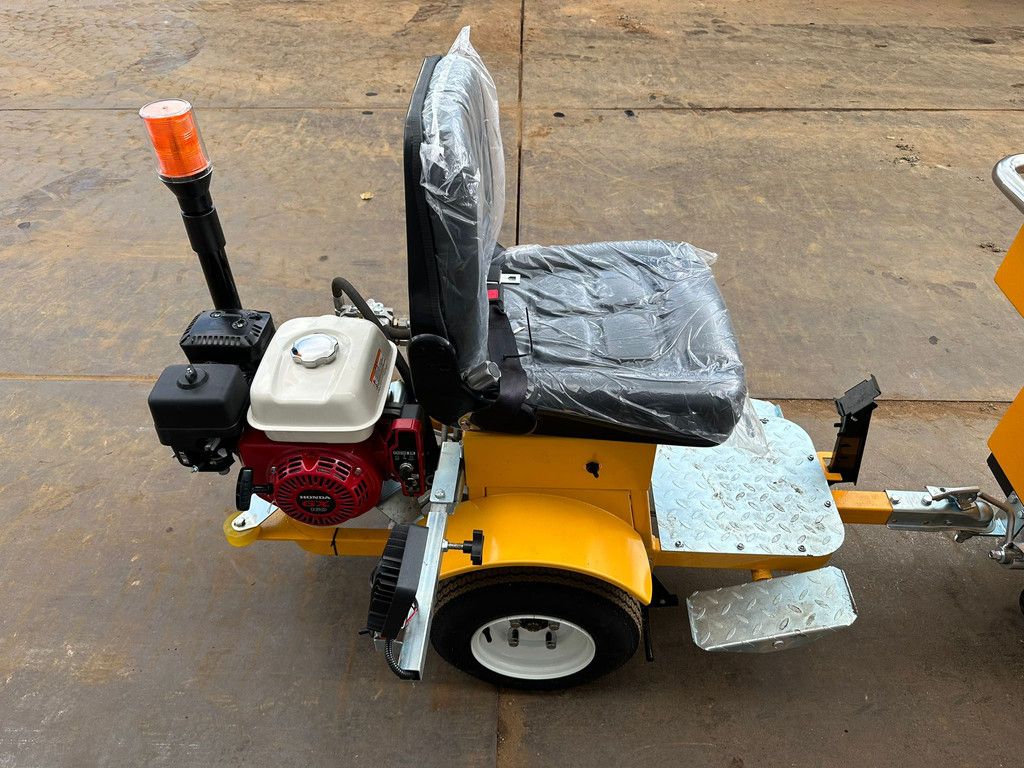 Giga power 860 Road Marking Machine