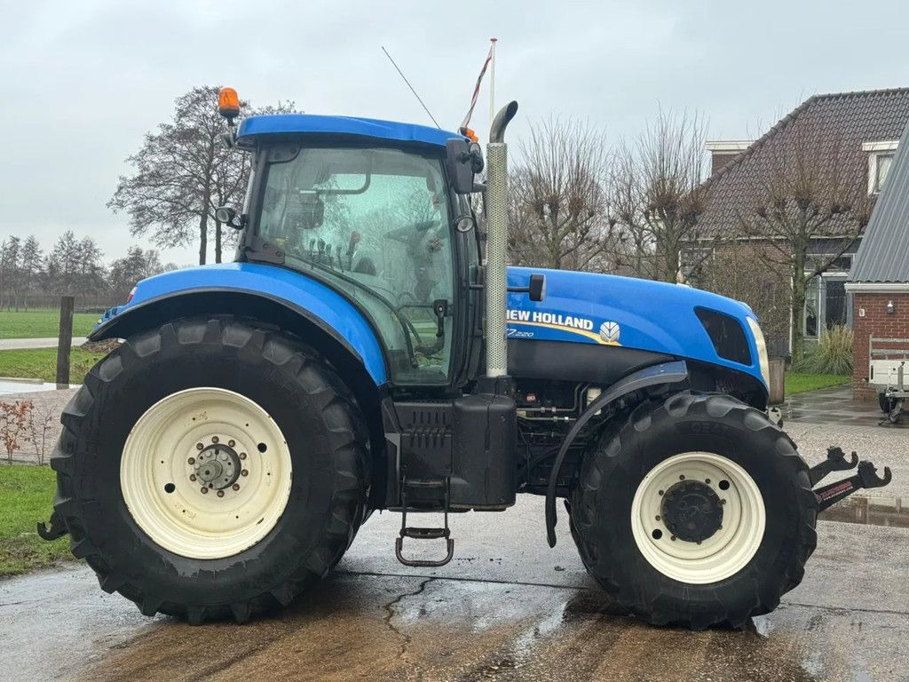 New Holland T7.220 T 7.220 Power command New holland Fronthef 50 KM
