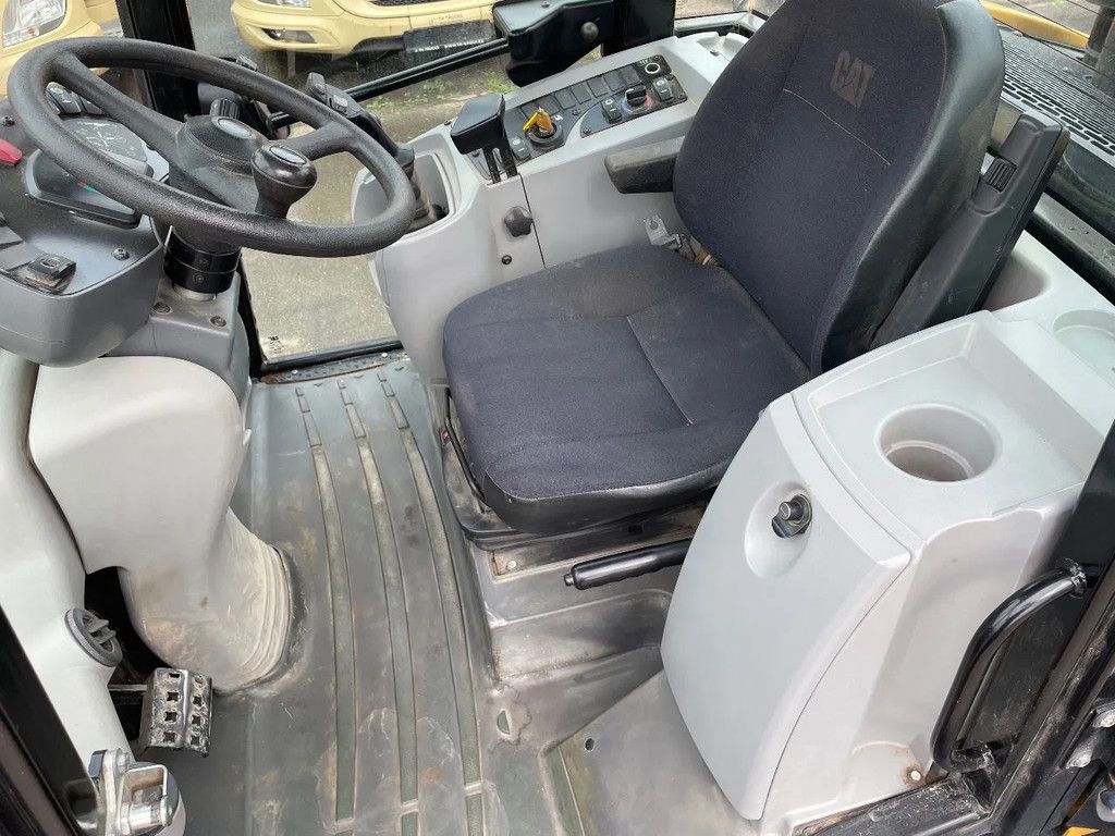 Caterpillar 906H met Klapschauffel ONLY 1900 uhr !! Nieuwstaat !! Direkt inzetbaar