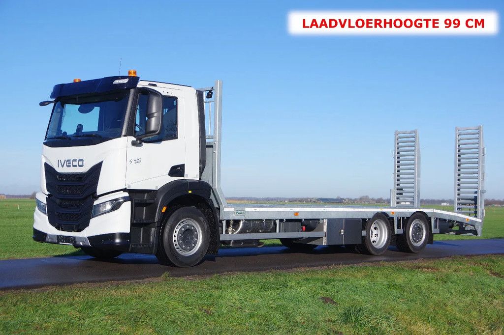 Iveco 29,0-tons Oprij S-Way 8,5 m. Veldhuizen