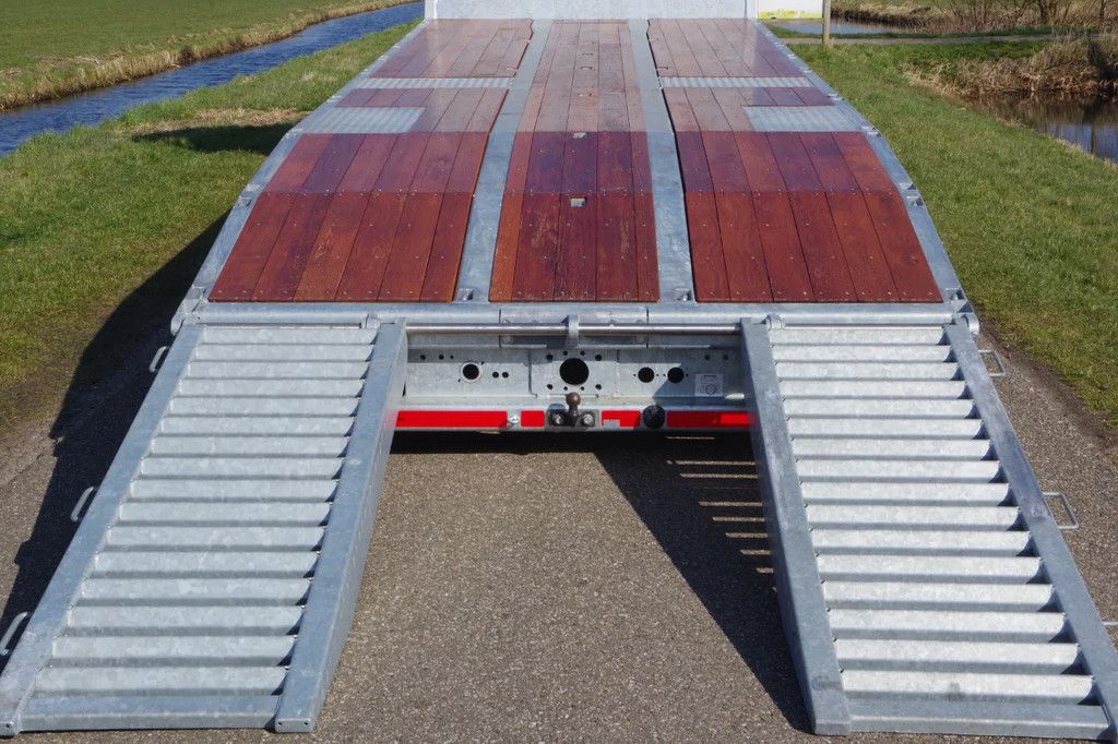 Iveco 29,0-tons Oprij S-Way 8,5 m. Veldhuizen