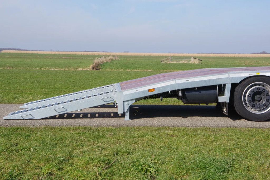 Iveco 29,0-tons Oprij S-Way 8,5 m. Veldhuizen