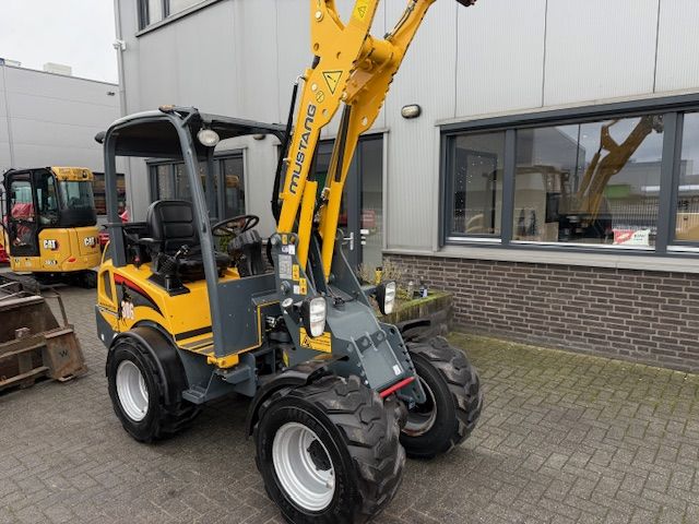 Mustang Manitou 306 Slechts 500uur !!! Minishovel Kniklader 20km