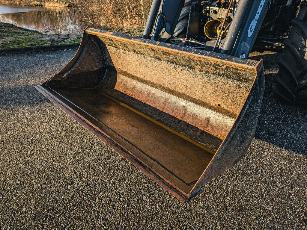 New Holland T6060 T6060