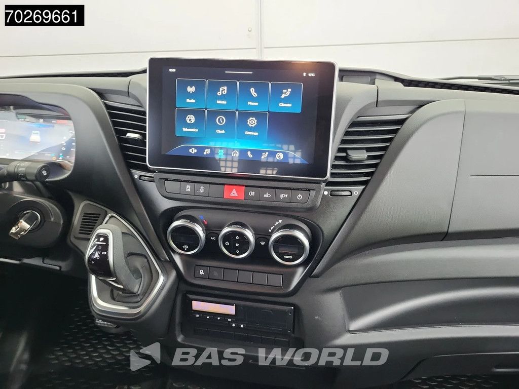 Iveco Daily 35C21 3.0 210PK Black Edition 2025model Dubbel Cabine Open laadbak 3.5t Trekhaak CarPlay ACC LED Pritsche Pickup Klima DOKA AHK